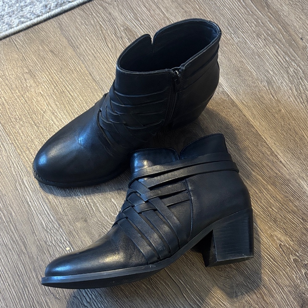 Coldwater Creek Black Ankle Booties